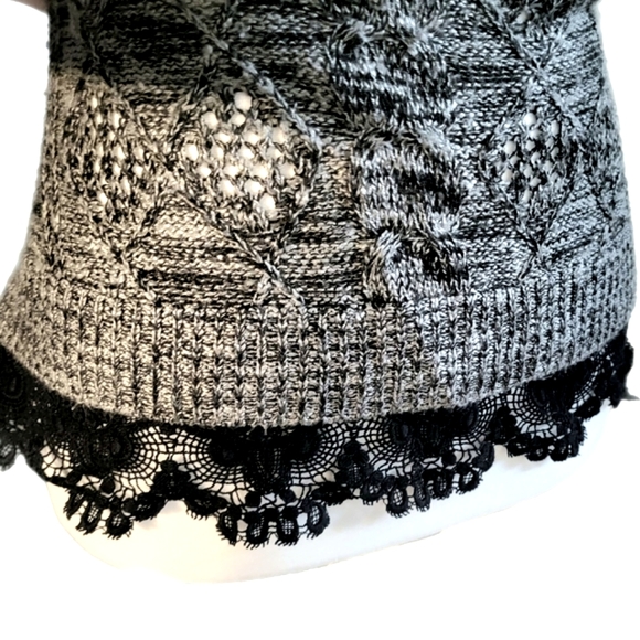 Maurices heathered gray soft knit sweater with crotched lace hem, like new cond. - Picture 2 of 11
